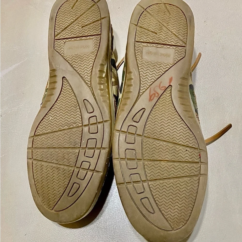 WOMENS MAU ISLAND BROWN MOCCASINS SIZE 7M